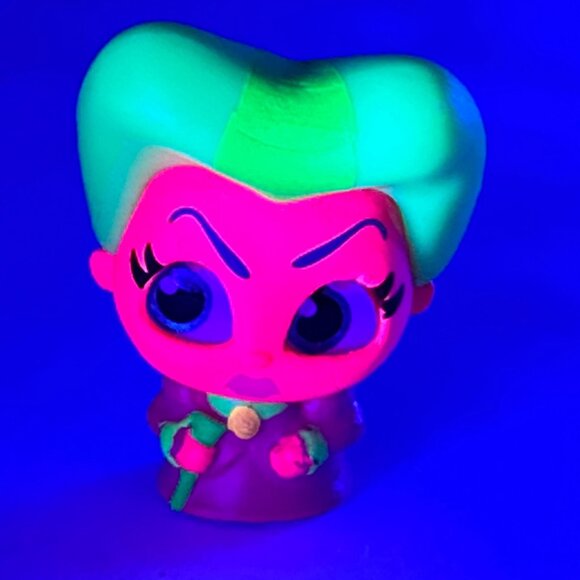 Disney Doorables Blacklight VILLAINS LADY TREMAINE‎ Glows Cinderella NEW SEALED - Picture 1 of 15